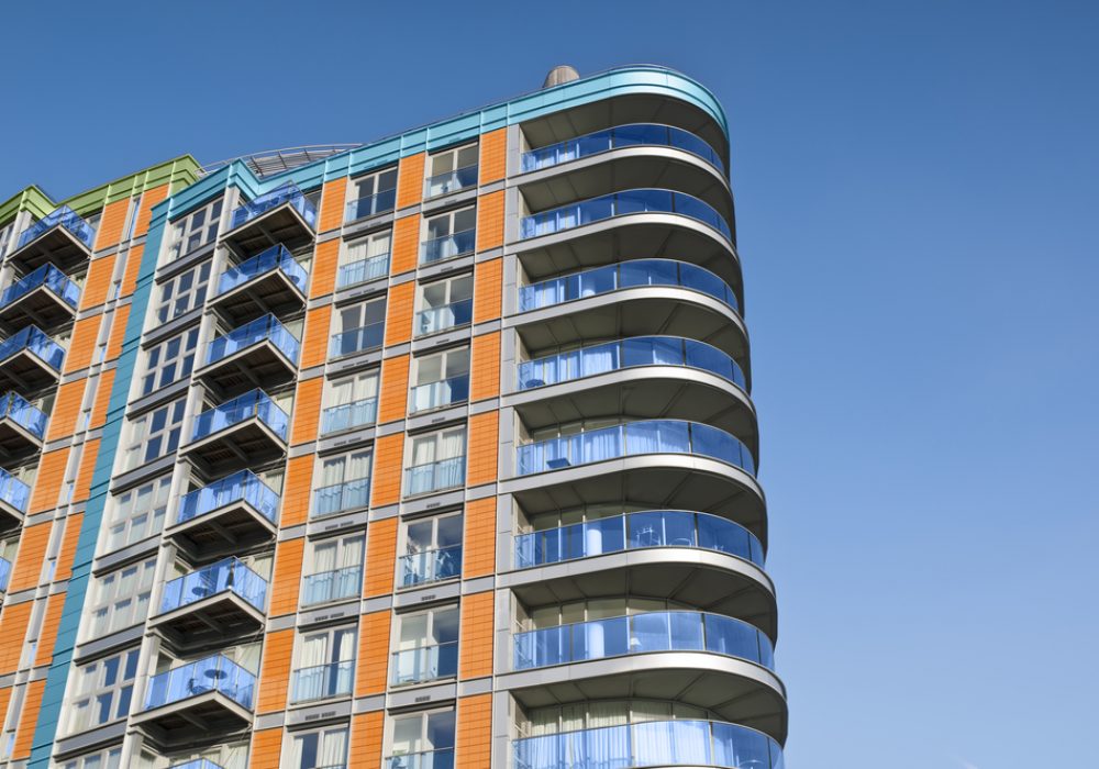 Modern,,New,Executive,Apartment,Building,In,London.