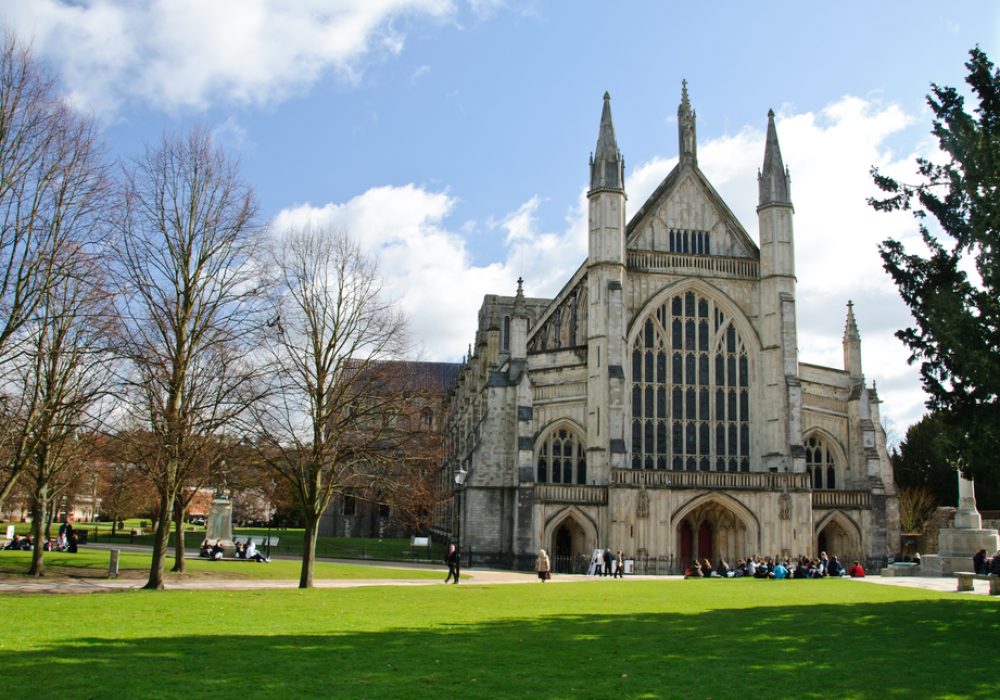 Winchester,Cathedral,In,Uk